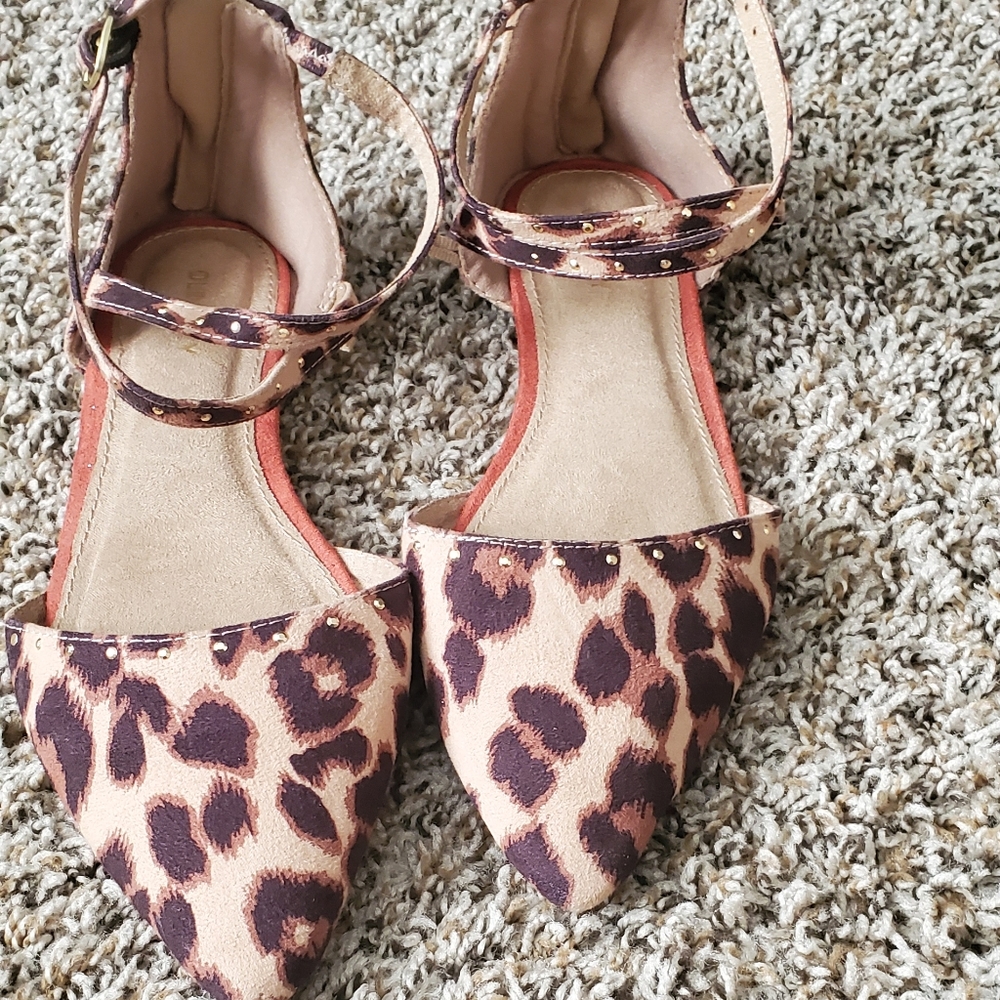 Old Navy Leopard Flats